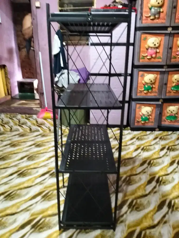 Rak besi lipat multifungsi