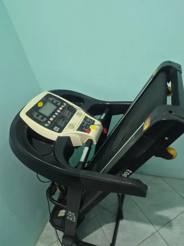 Treadmill Elektrik BFIT 903 Multifungsi
