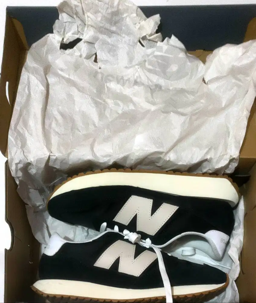 New Balance 237 size 42