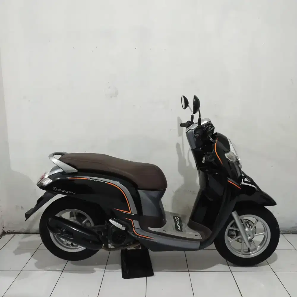 Honda Scoopy Donat 2017 Orisinil Bagus lengkap