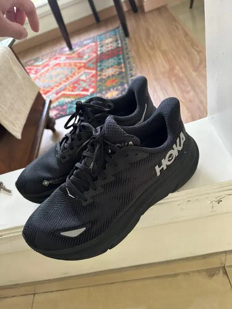 HOKA CLIFTON 9 - NAVY BLUE - UK Edition