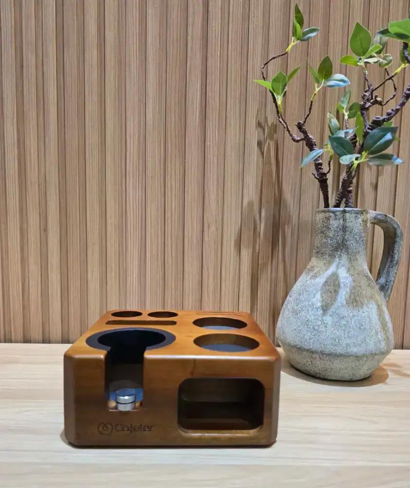 Cafeler Wooden Tamping Station