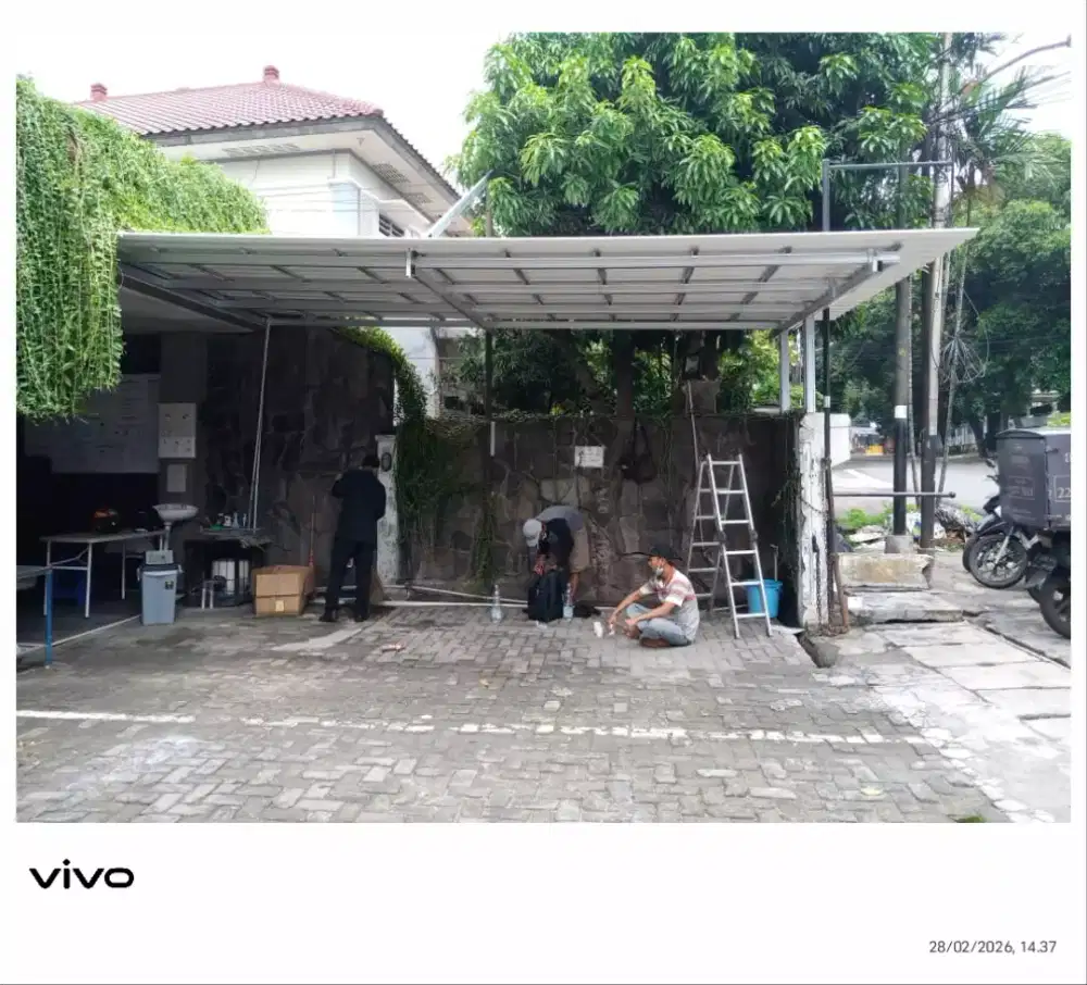 Pasang kanopi baja ringan