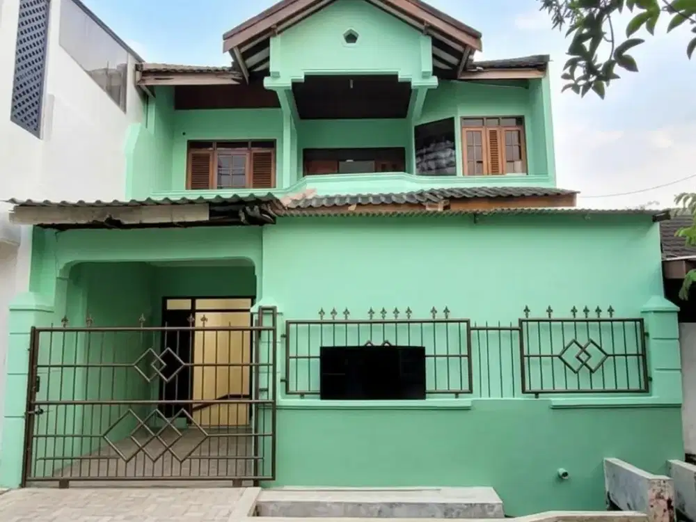 Dijual Rumah Strategis Dekat Stasiun Sudimara di Ciputat Lr-13917