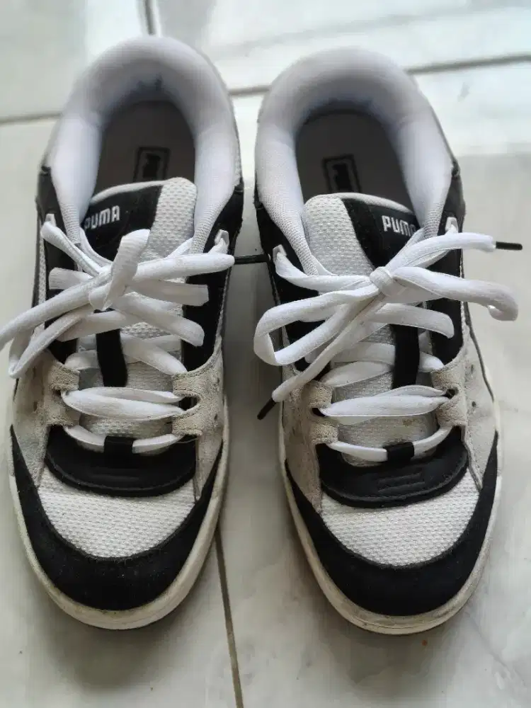Sepatu puma hitam putih 39