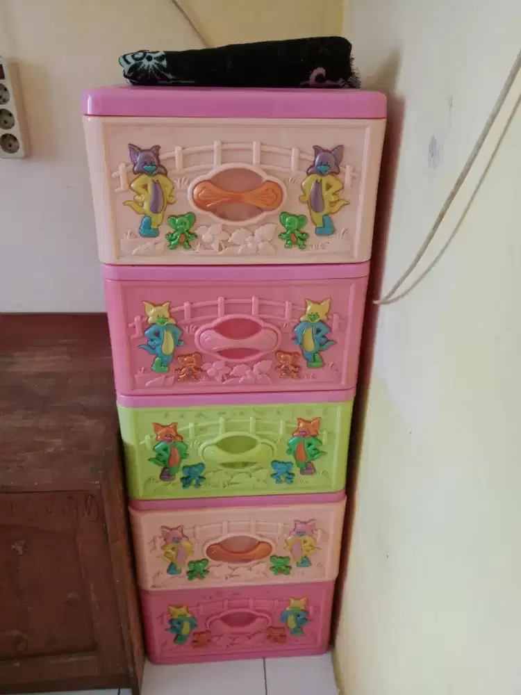 Lemari laci merk sun flower