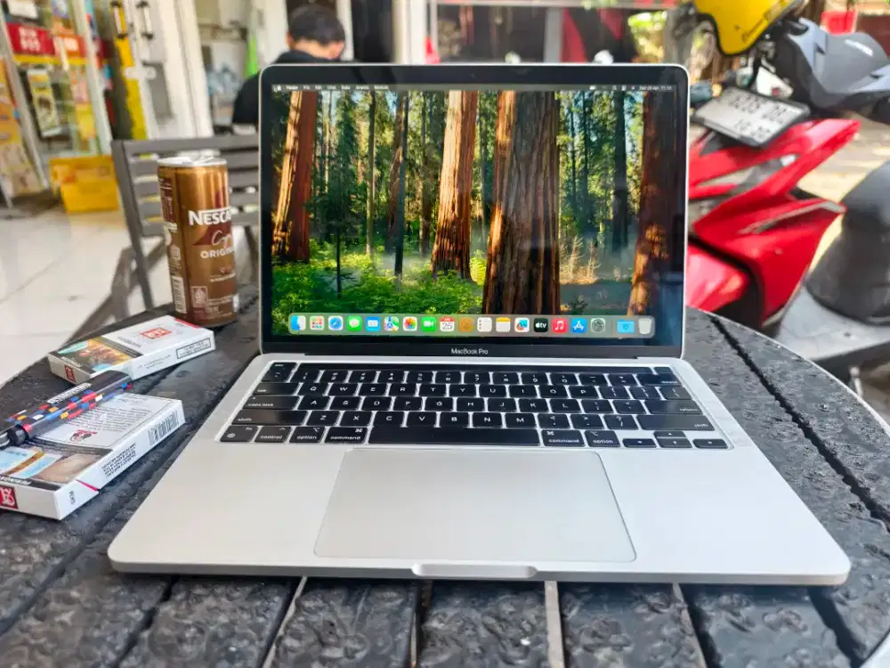 MacBook Pro M1 2020 8/256GB Silver