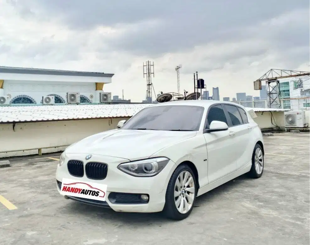BMW 116i Tahun 2012 Automatic Putih Metalik
