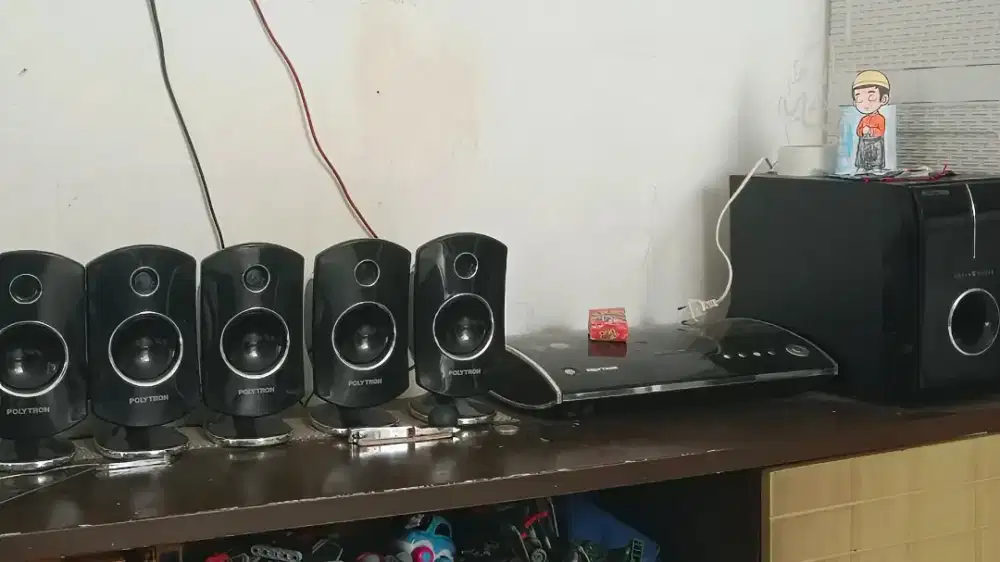 Home teater merk polytron