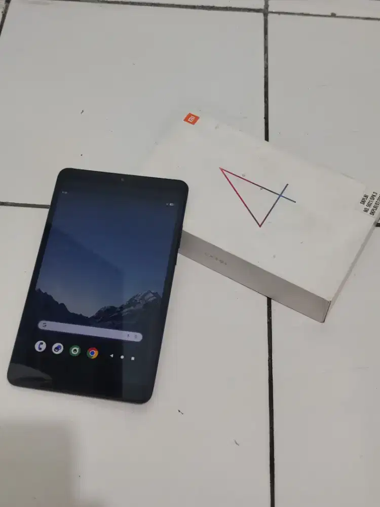 Tab 8 inch Xiaomi Mi Pad 4 LTE 4/64 Black Tablet Seukuran iPad Mini