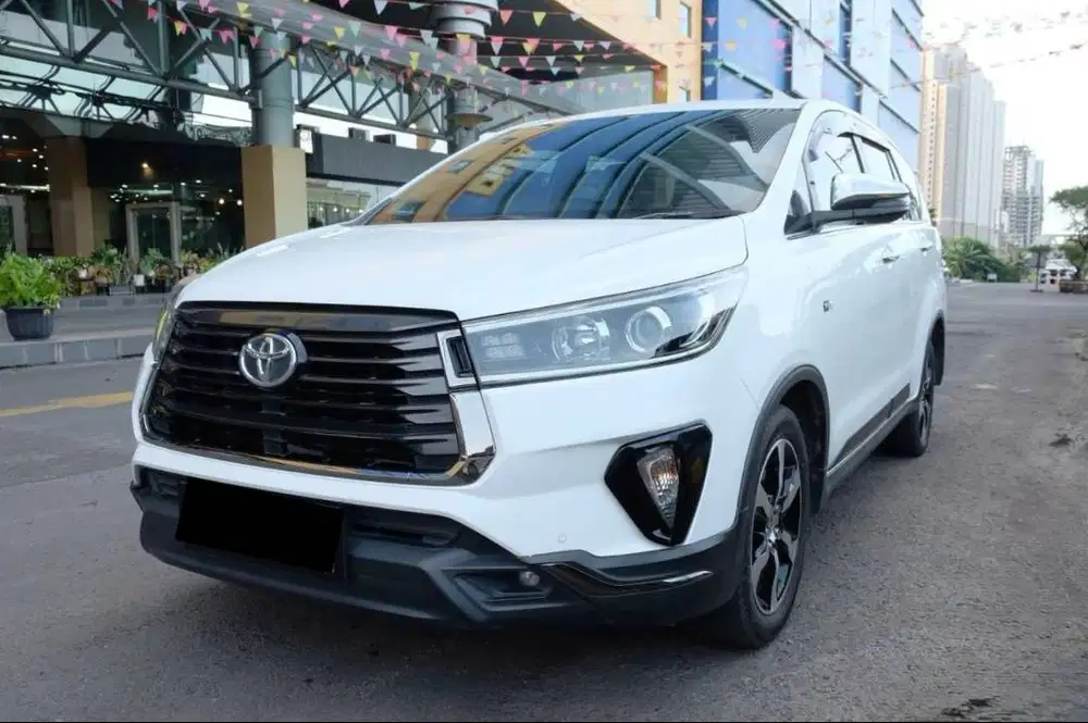 2022 TOYOTA INNOVA VENTURER 2.0 Bensin AT TDP 100jt