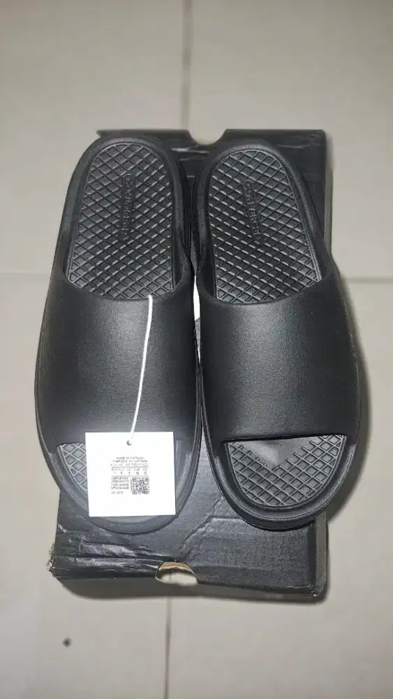 Converse Unisex Sandal Bonus Topi Converse Chuck Taylor All Star