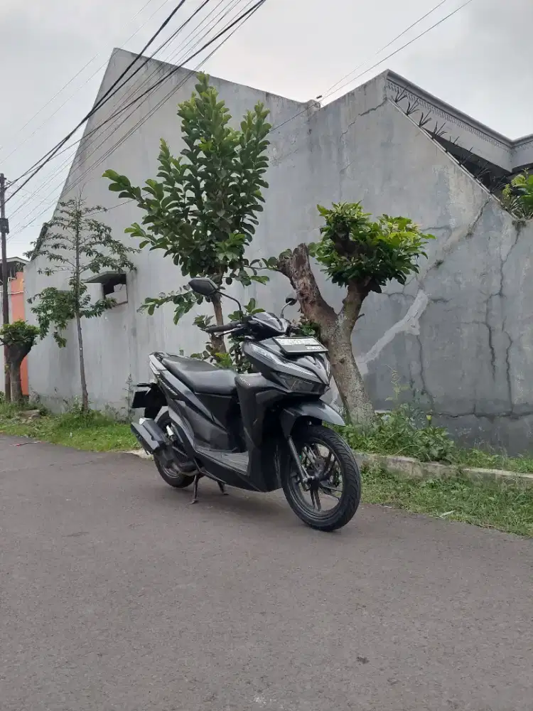 Honda Vario 150 Keyless Antik Terawat