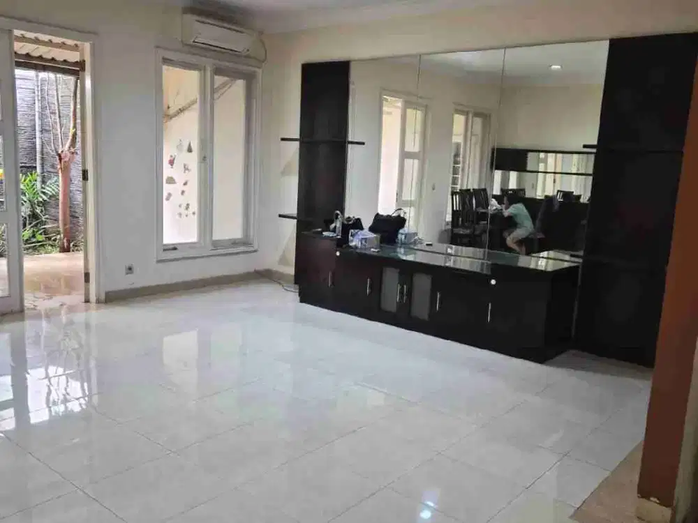 Jual Rumah Semi Furnished Cluster Alexandrite Gading Serpong