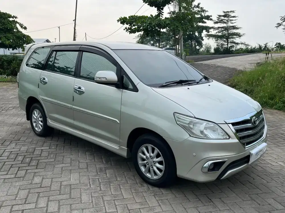 RARE! Innova V AT Diesel Barong 2013