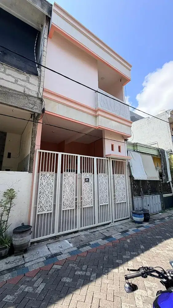 Disewakan Rumah Baru Garasi AC Springbed Kampus UNAIR