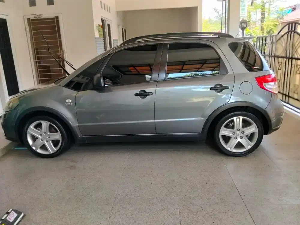 Suzuki SX4 Matic 1.5 thn 2010 sangat terawat