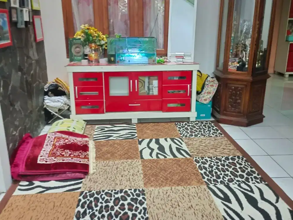 Rumah MURAH SHM siap huni nyaman 3 lantai di Babakan Tarogong, Bandung