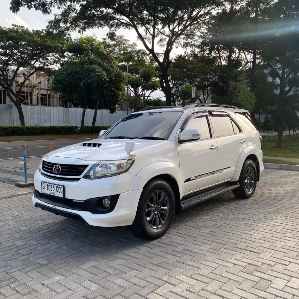 TOYOTA FORTUNER VNT TRD 2015 DIESEL AT MATIC GENAP