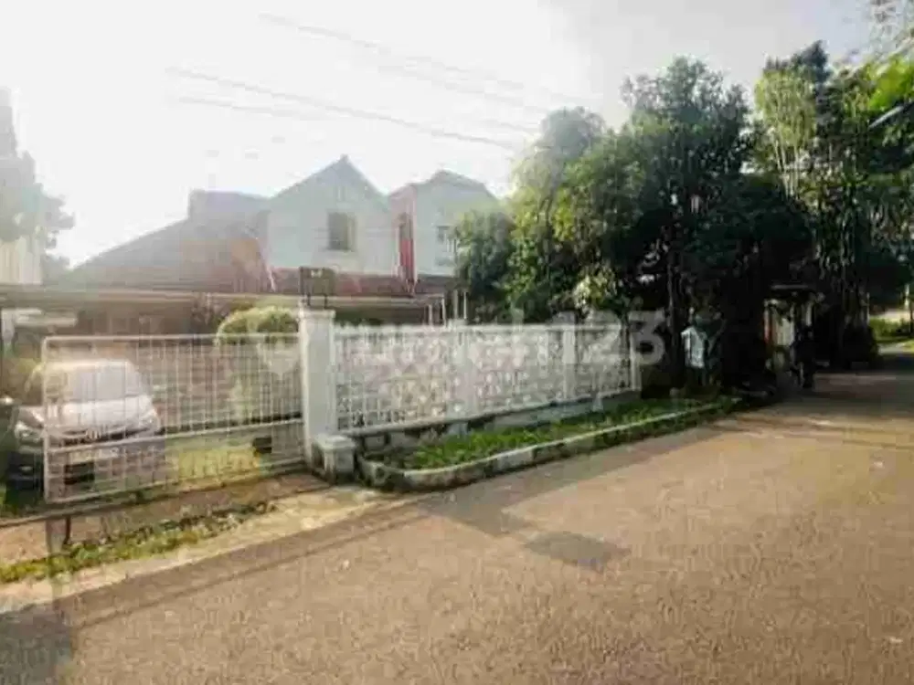 Jual Rumah Heritage di Jln Semboja.strategis dan nyaman dalam kota.