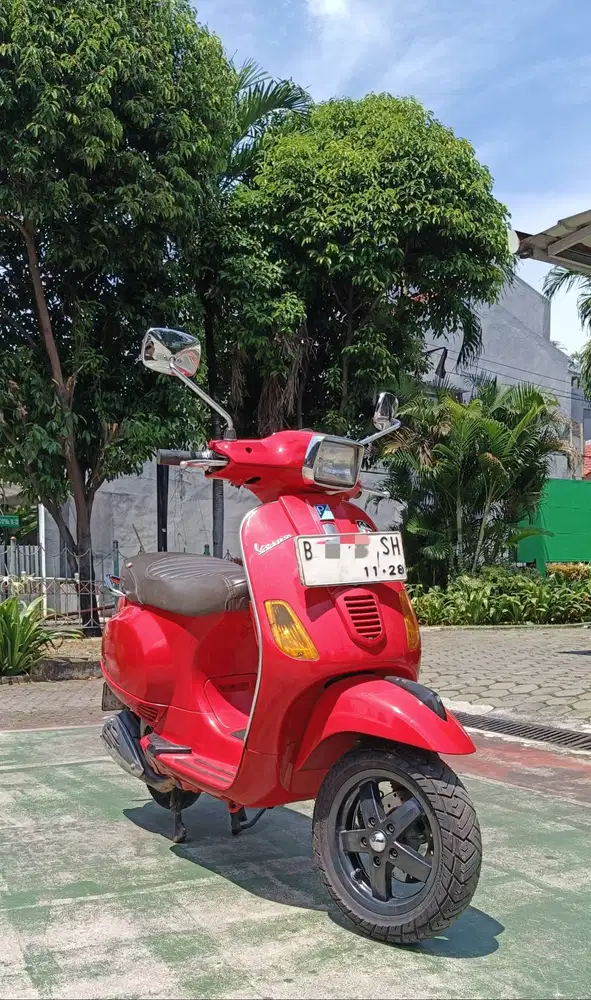 Jual Vespa Matic S150cc 3V tahun 2013