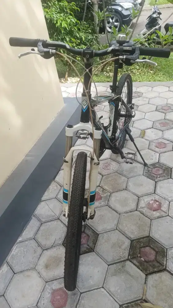 Sepeda Gunung Polygon Premier 3 istimewa