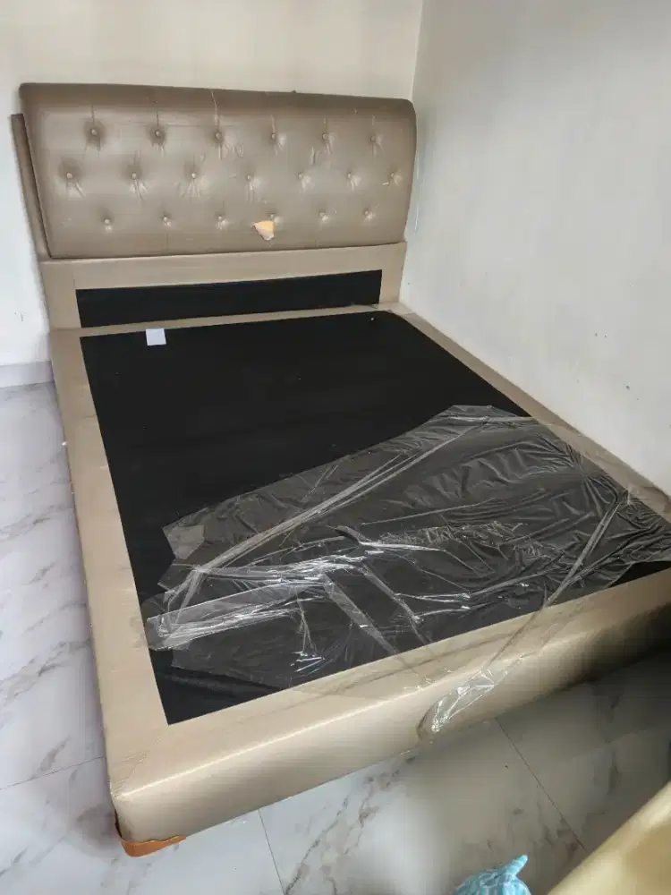 Divan bekas kondisi bagus