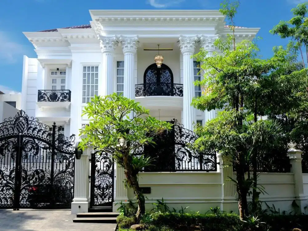 Rumah Mewah Full Furnished di Deltamas – Hook, Private Pool, Siap Huni!