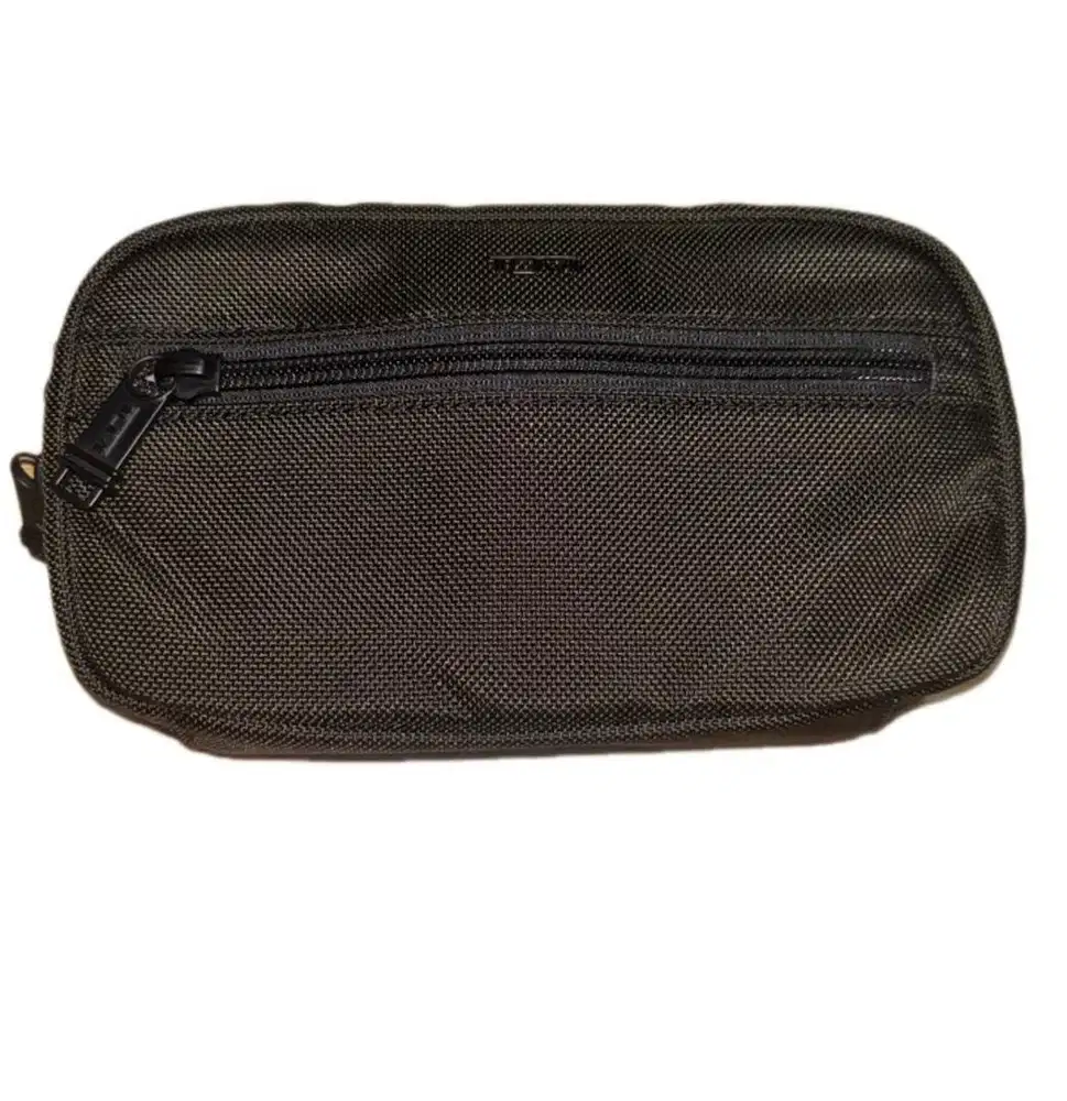 TUMI Zip-Around Case Black
