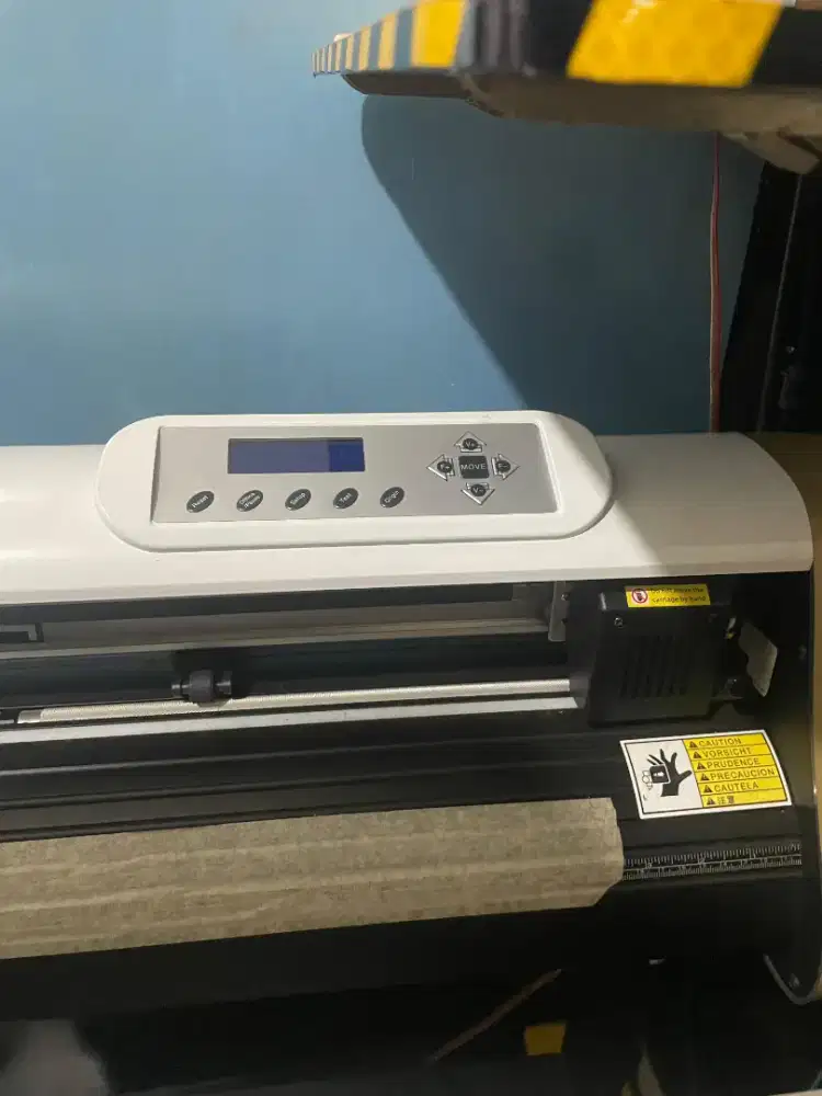 Mesin cutting stiker