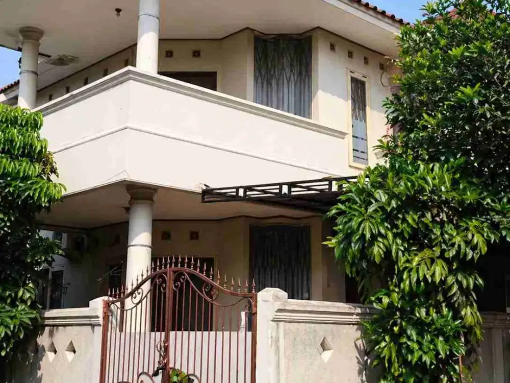RUMAH 2 LANTAI SHM LUAS 260 m2 PURI INDAH JAKARTA BARAT