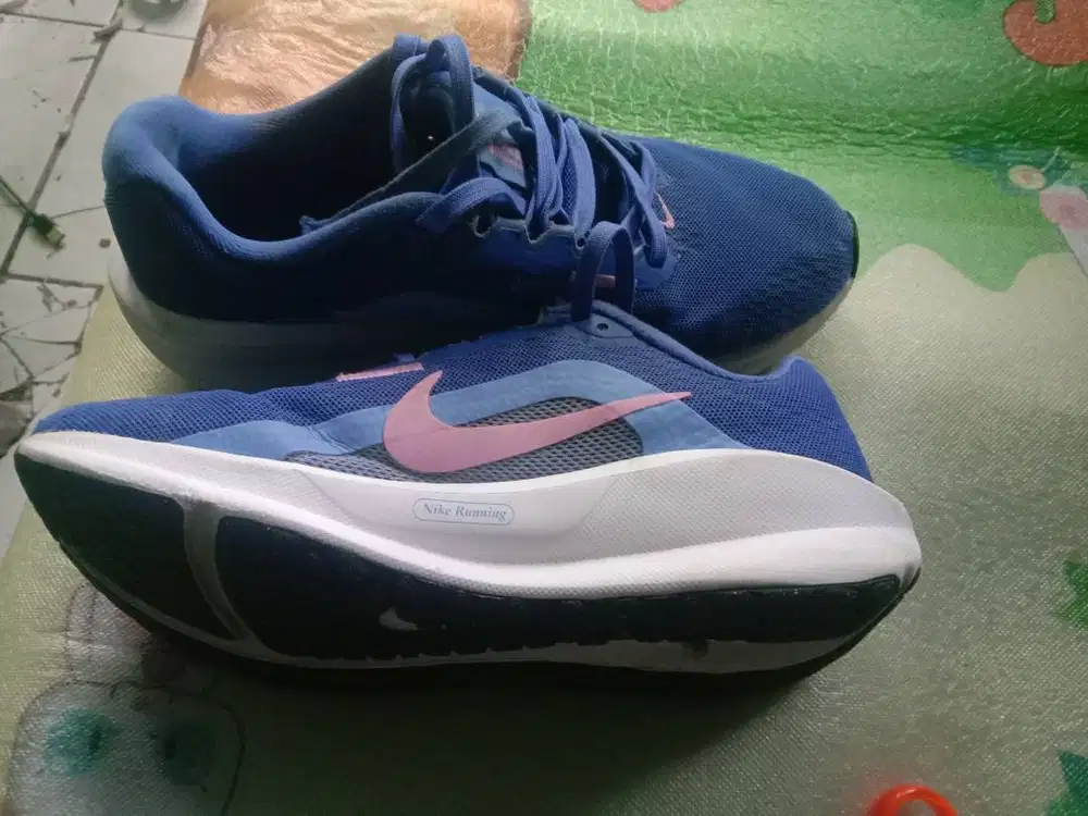 Jual sepatu running