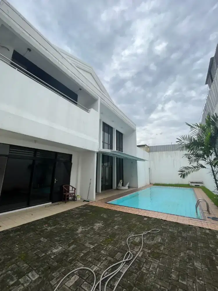 Dijual rumah dikemang jakarta selatan murah strategis