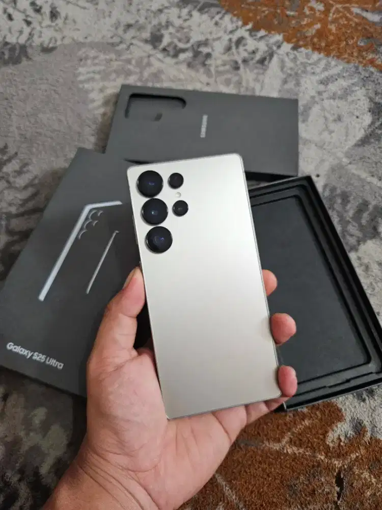 Samsung S25 ultra 12 /512 Grey