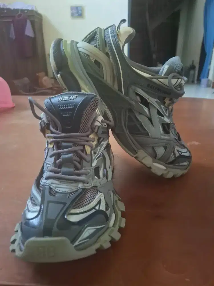 Sepatu Balenciaga Track 2