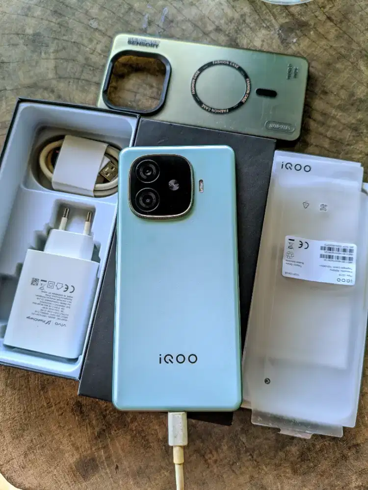 IQOO Z9 5G 12+12/256Gb Snapdragon 7 gen 3 komplit original