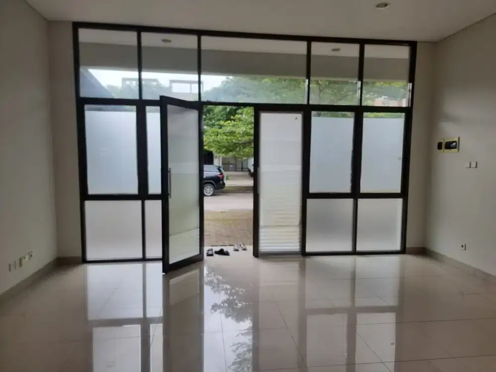 Disewakan Ruko Savoy Lebar 6X17 Lokasi Strategis Cocok untuk Usaha, Cakung, 037