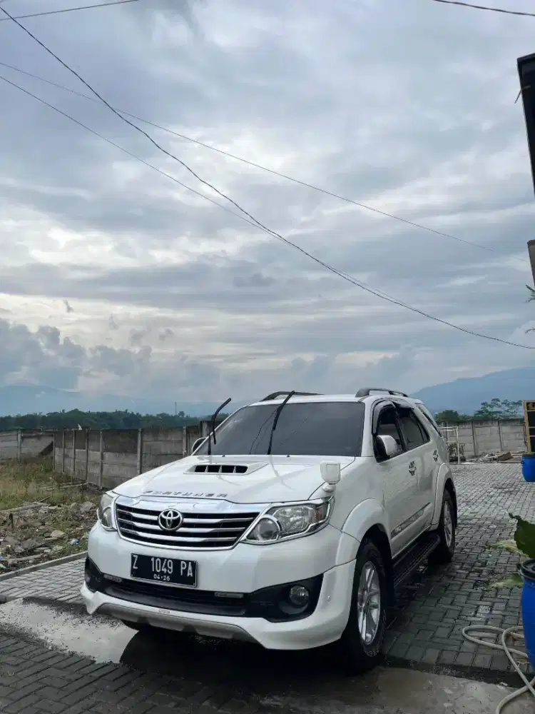Fortuner TRD S VNT turbo Diesel matic