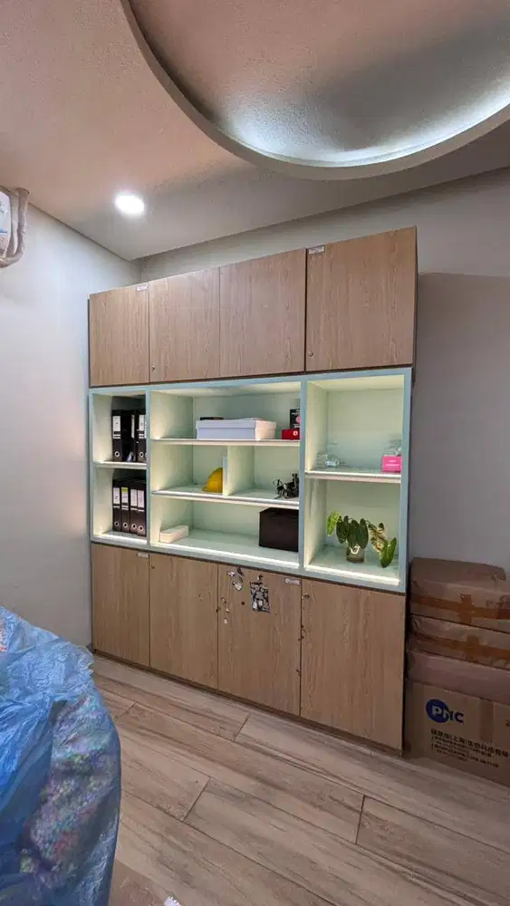 LEMARI KANTOR MINIMALIST KAYU SECOND