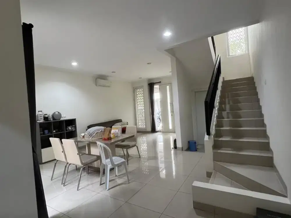 Disewakan Rumah Semi Furnished Summarecon Bandung
