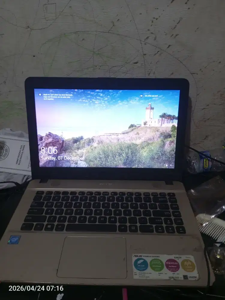 Laptop asus normal