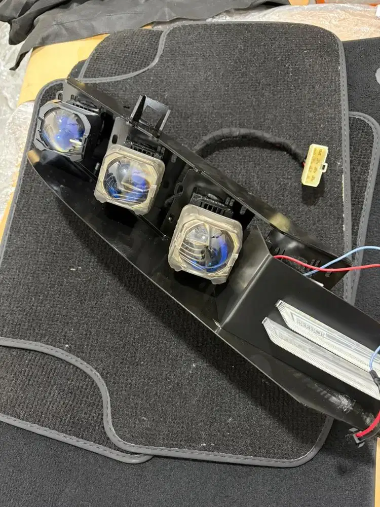 Bi-LED BEEBOT + bracket