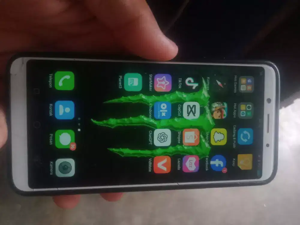 Oppo F5 Ram 4/32,Minus Tc Retak Tapi Normal