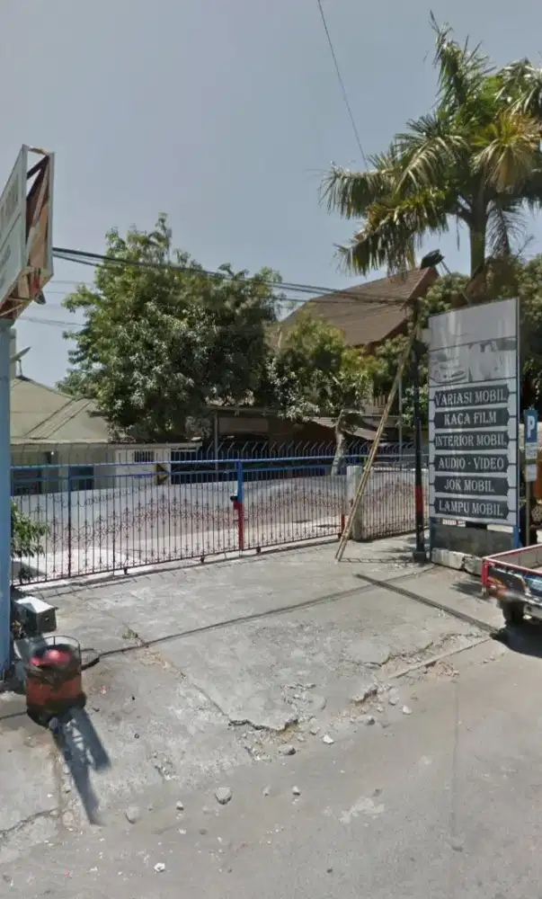 Disewakan rumah tua jalan pengayoman