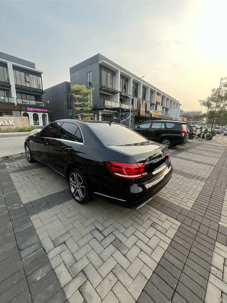 Mercedes-Benz E250 2015 Bensin