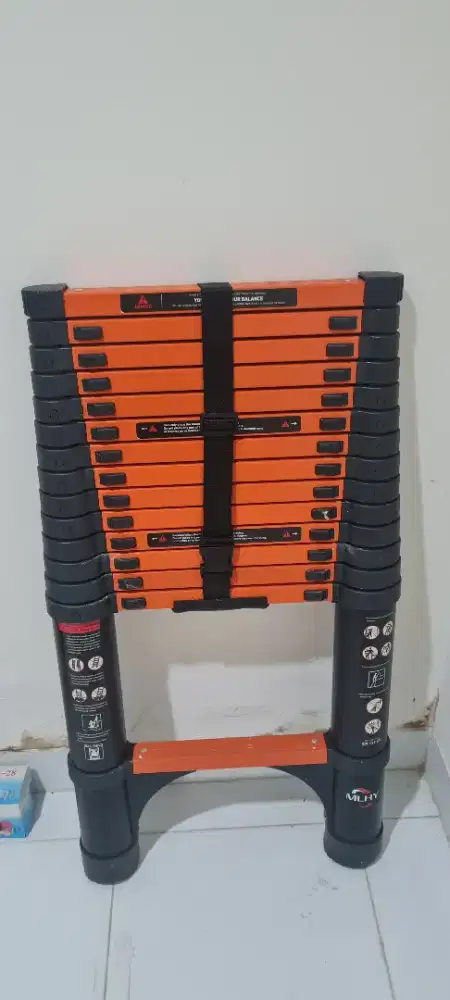 Tangga teleskopik 4.4 mtr