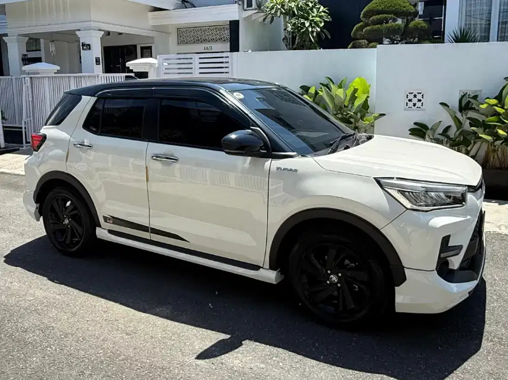 Raize 1.0 GR Turbo Two Tone 2023 km 11rb