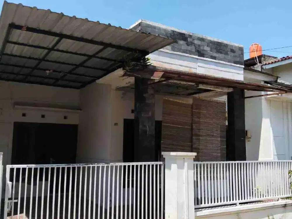Dijual Cepat Rumah di Seputaran jln Damai Sariharjo Ngaglik Sleman 
jl Kaliurang km 8 dlm cluster