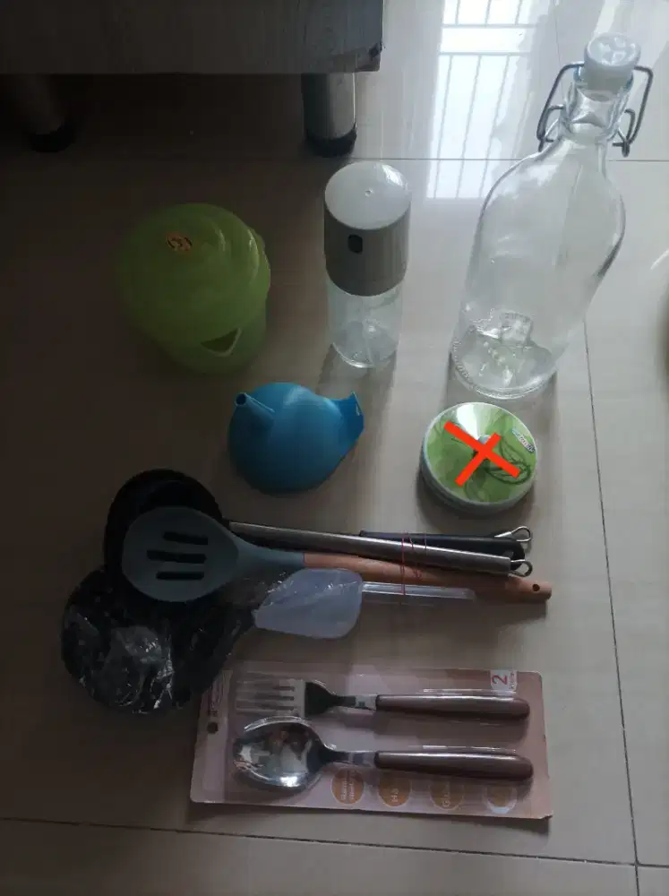 Penggorengan sayur peras jeruk botol sendok garpu  spray minyak