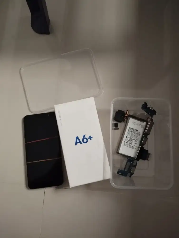 Dijual Dus dan HP A6+